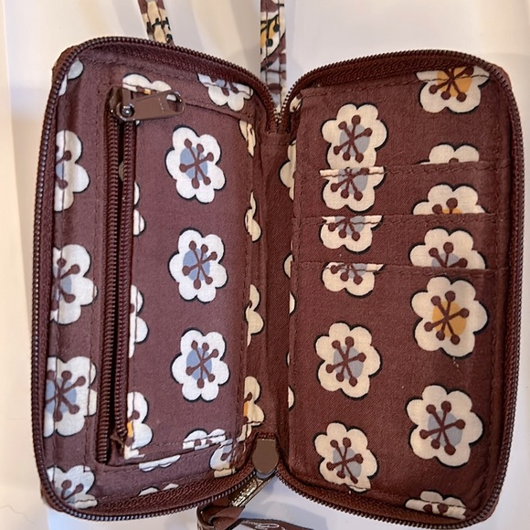 Vera Bradley Wristlet - Picture 2 of 4